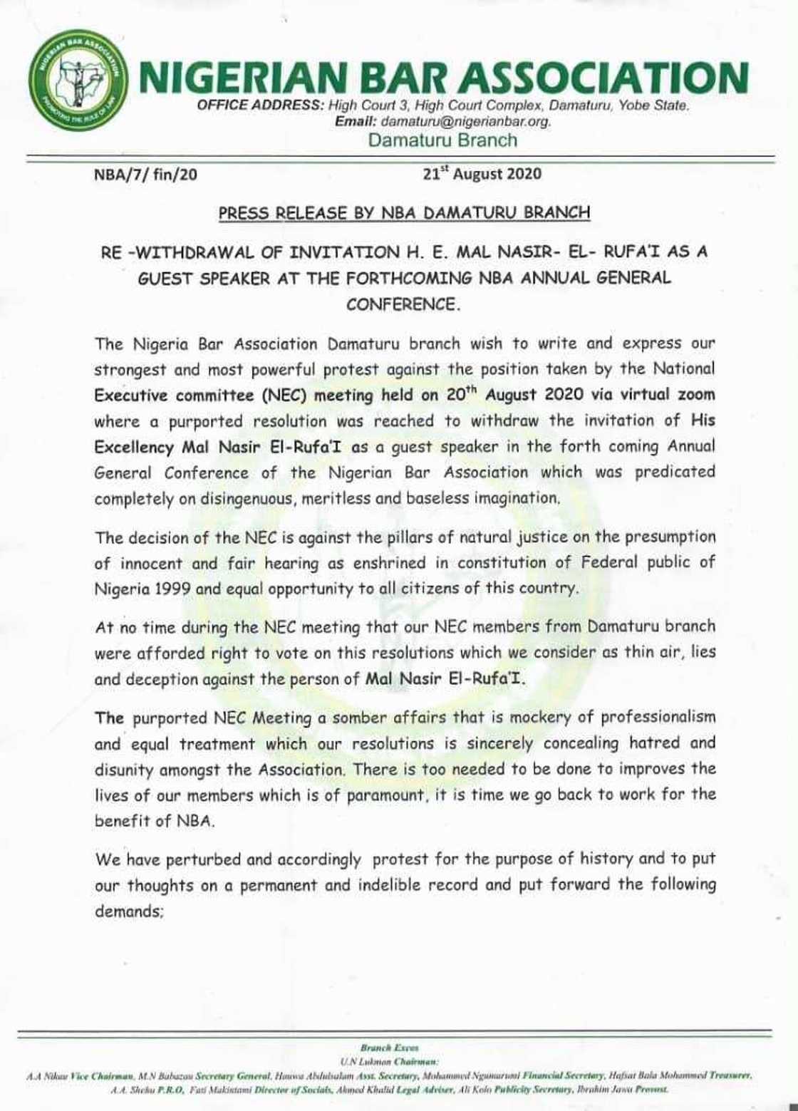 Kamar Jigawa da Bauchi, lauyoyin Yobe sun yi uwar kungiya bore saboda janye gayyatar El-Rufa'i Kamar Jigawa da Bauchi, lauyoyin Yobe sun yi uwar kungiya bore saboda janye gayyatar El-Rufa'i