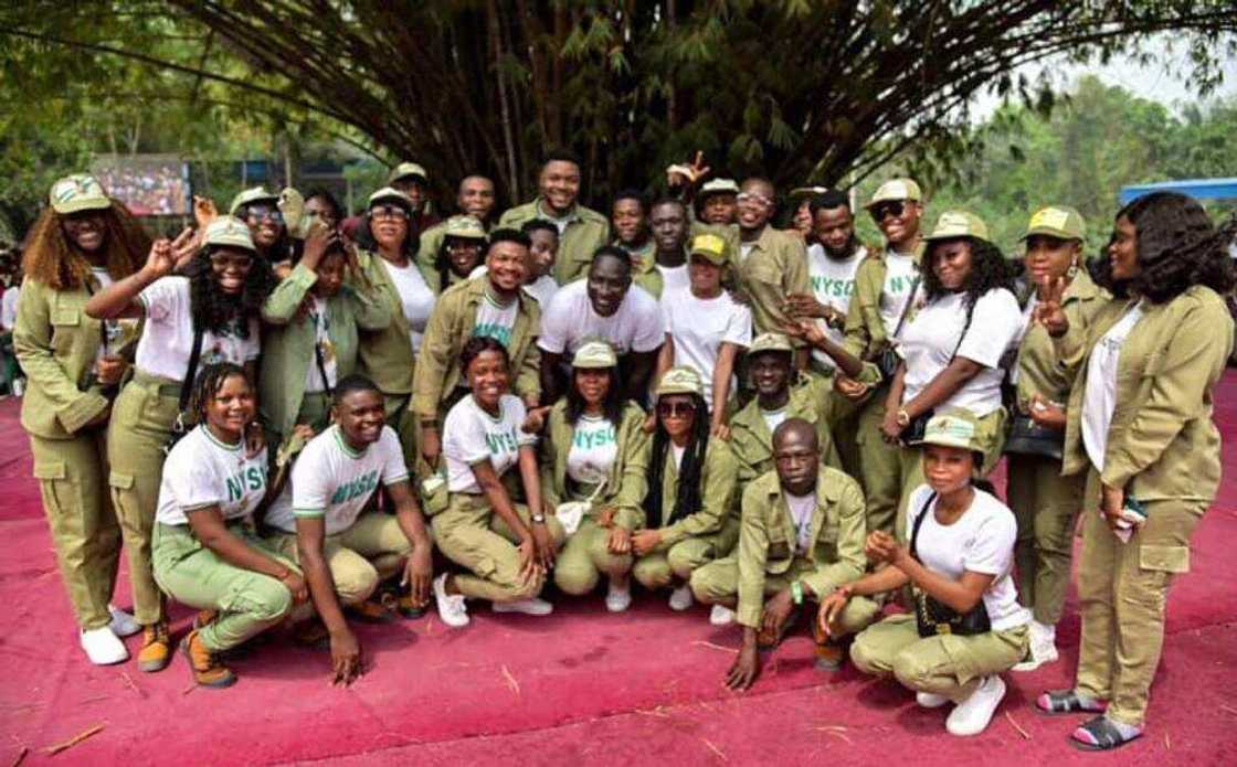 NYSC Corpers in Warri Overwhelmed as Prophet Fufeyin Donates N3m at Wealth Transfer Programme