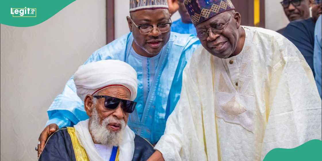 President Tinubu shook hands with the late Sheikh Dahiru Bauchi.