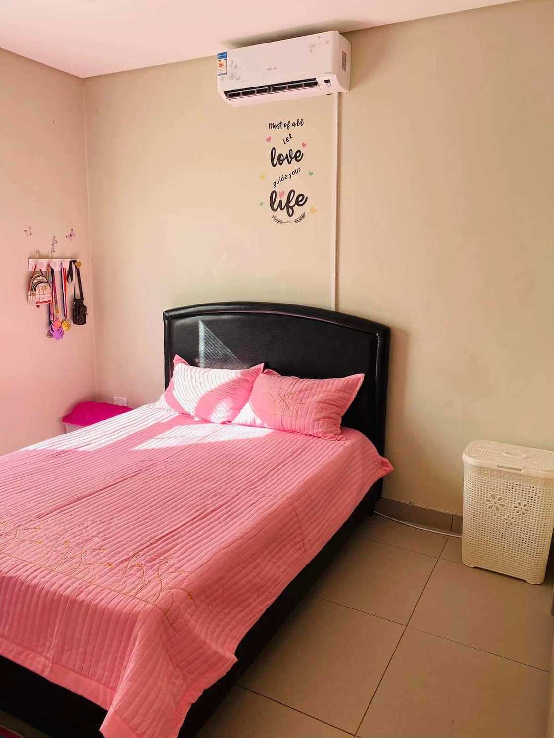 Interior design goes viral on Facebook/room looked neat. Interior design goes viral on Facebook/room looked neat.