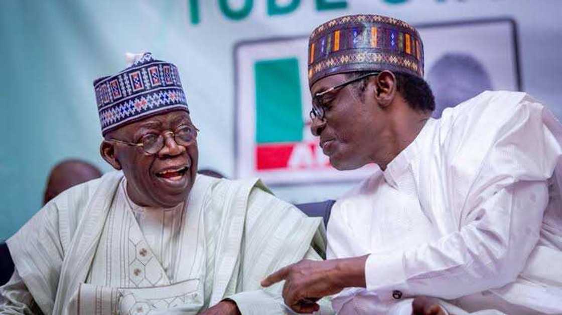 Mai Mala Buni tare da Bola Tinubu a wani taro Mai Mala Buni tare da Bola Tinubu a wani taro