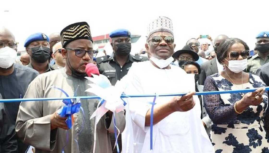 Wike: Na Shiya, Yanzu Siyasar ‘Cika Wa Mutane Ciki’ Da Abinci Zan Fara Wike: Na Shiya, Yanzu Siyasar ‘Cika Wa Mutane Ciki’ Da Abinci Zan Fara