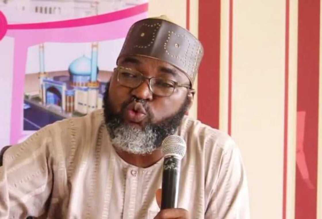 Kaso 25% kacal na mijinki ki ka mallaka, kaso 75% na wasu matan ne - Ustaz ya bawa mata shawara Kaso 25% kacal na mijinki ki ka mallaka, kaso 75% na wasu matan ne - Ustaz ya bawa mata shawara