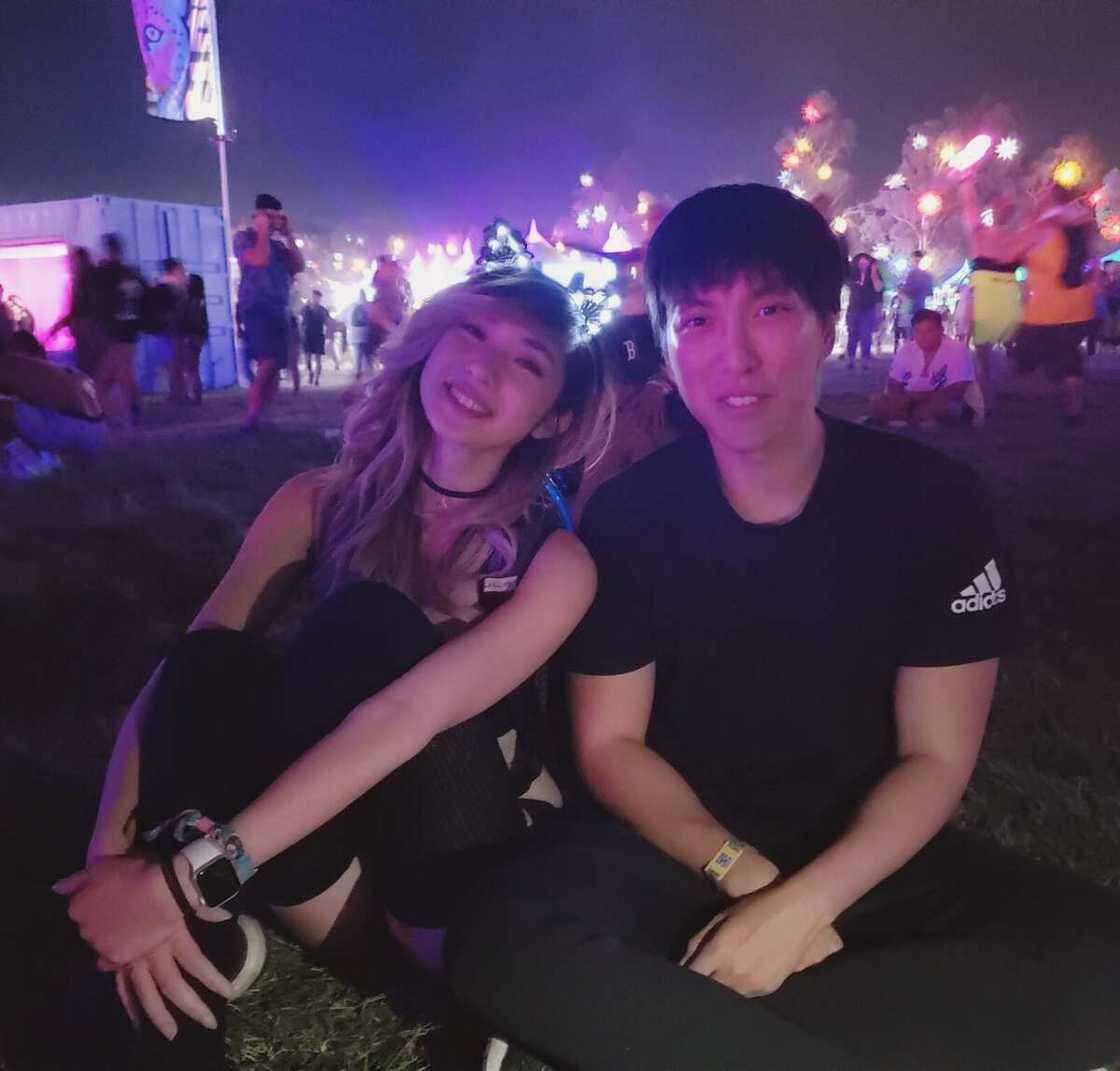 Leena Xu and Yiliang Peng having a nice time Leena Xu and Yiliang Peng having a nice time
