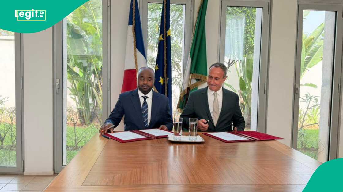 Shugaba hukumar harajin Najeriya da FIRS Shugaba hukumar harajin Najeriya da FIRS