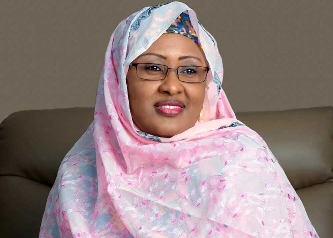 Duniya ta na taya Aisha Buhari murnar cika shekaru 49 da haihuwa Duniya ta na taya Aisha Buhari murnar cika shekaru 49 da haihuwa