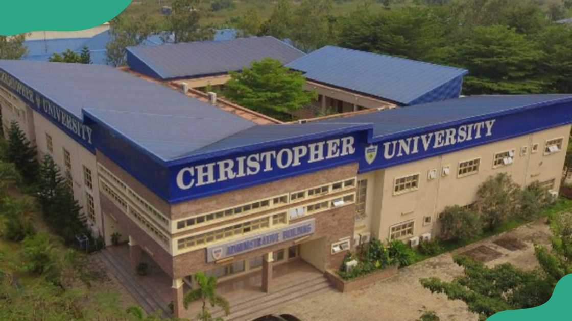 Christopher University, Mowe building. Christopher University, Mowe building.