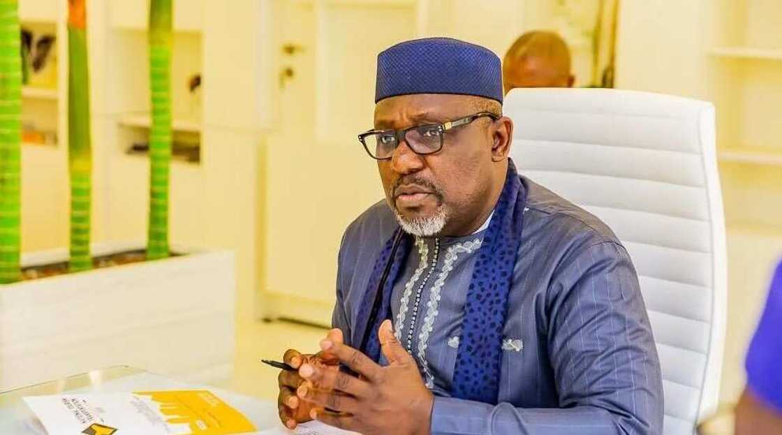 An ba da belin Rochas Okorocha a kotun Abuja An ba da belin Rochas Okorocha a kotun Abuja