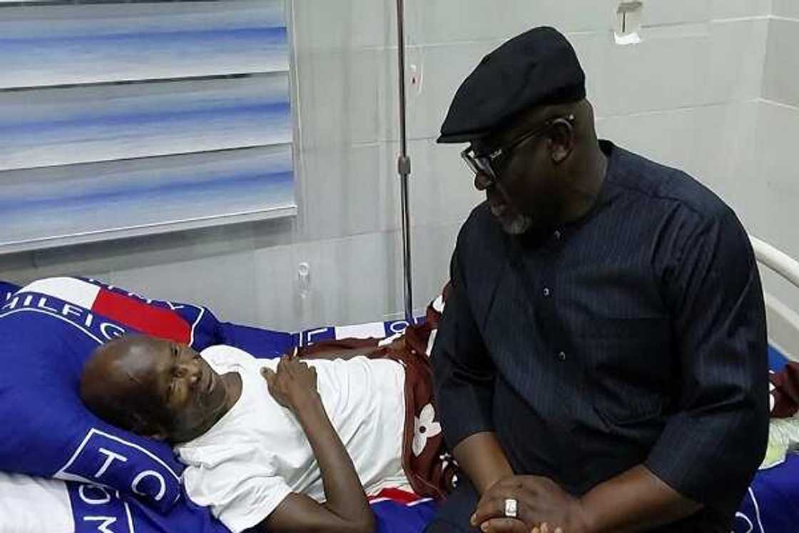 Gwamnan jihar Delta, Sheriff Oborevwori, lokacin da ya je duba jigo. Gwamnan jihar Delta, Sheriff Oborevwori, lokacin da ya je duba jigo.