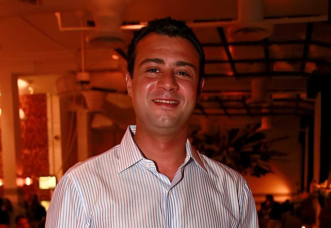 Real estate broker Raphael De Niro Real estate broker Raphael De Niro