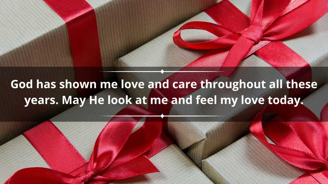 Boxes of presents wrapped in brown wrapping paper and red ribbons