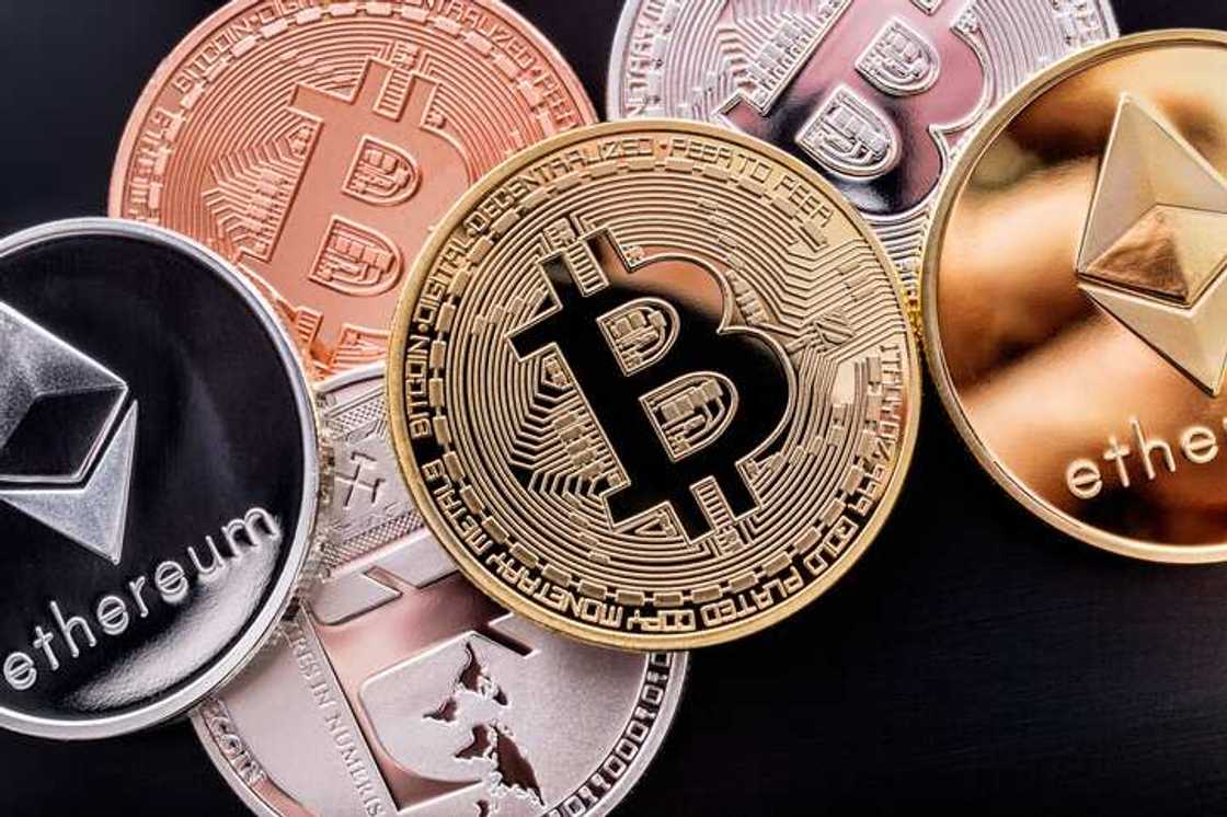 Banbanci tsakanin kudin intanet da Najeriya ta kirkira da Bitcoin da kowa ya sani