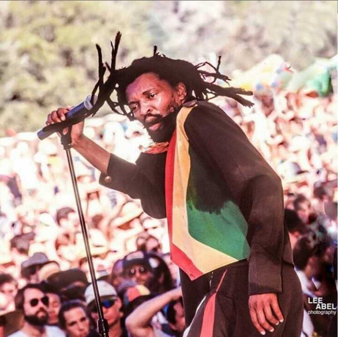 Lucky Dube performing his songs Lucky Dube performing his songs