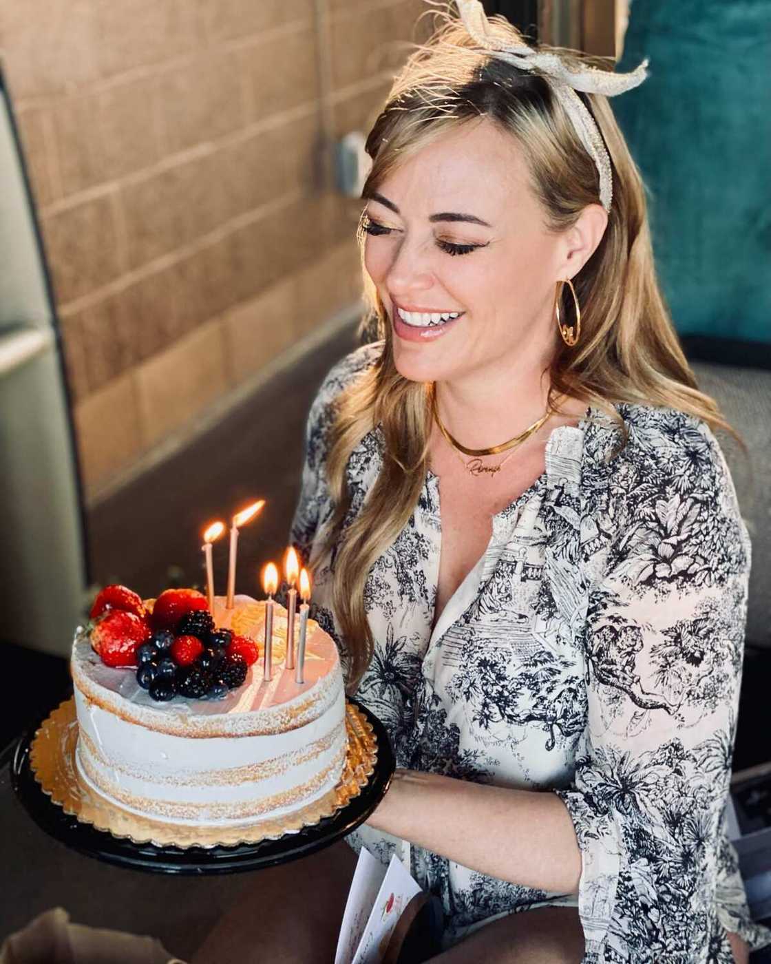 Shallon Lester’s biography Shallon Lester’s biography