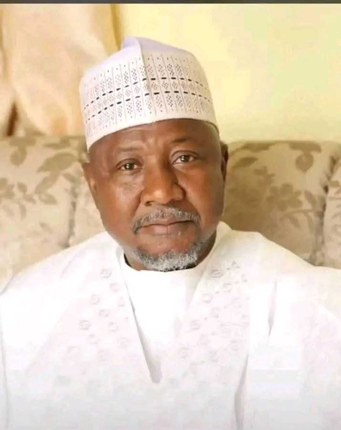 Sanata Maidoki ya bukaci ta yi sulhu ko ta yaki 'yan bindiga