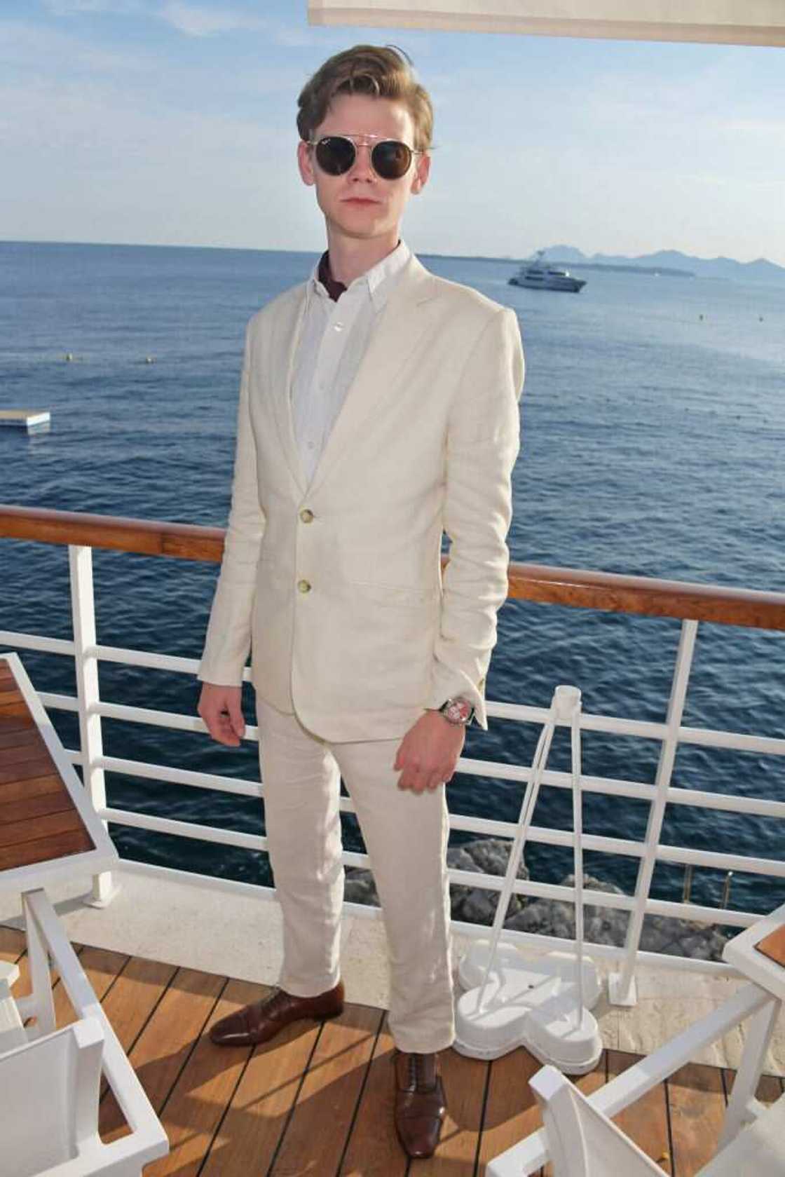 Thomas Brodie-Sangster au dîner Gentleman's Journal et Chopard "Road To Cannes" lors du 72e Festival International du Film de Cannes à l'Hôtel du Cap-Eden-Roc le 21 mai 2019 au Cap d'Antibes, France. (Photo de David M. Benett/Dave Benett/Getty Images) Thomas Brodie-Sangster au dîner Gentleman's Journal et Chopard "Road To Cannes" lors du 72e Festival International du Film de Cannes à l'Hôtel du Cap-Eden-Roc le 21 mai 2019 au Cap d'Antibes, France. (Photo de David M. Benett/Dave Benett/Getty Images)