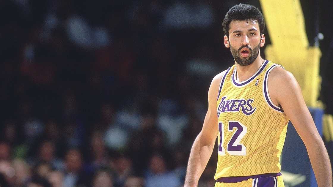 Former Los Angeles Lakers player Vlade Divac pictured during a game against Atlanta Hawks Former Los Angeles Lakers player Vlade Divac pictured during a game against Atlanta Hawks