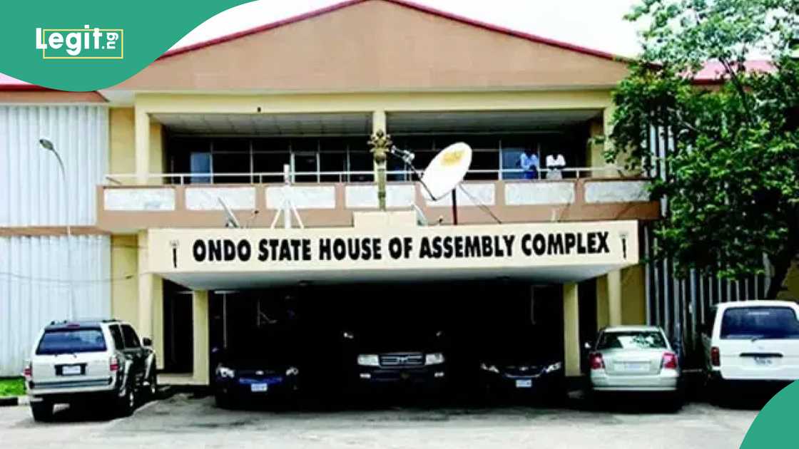 Ondo assembly: Two PDP lawmakers dump party, give reason Ondo assembly: Two PDP lawmakers dump party, give reason
