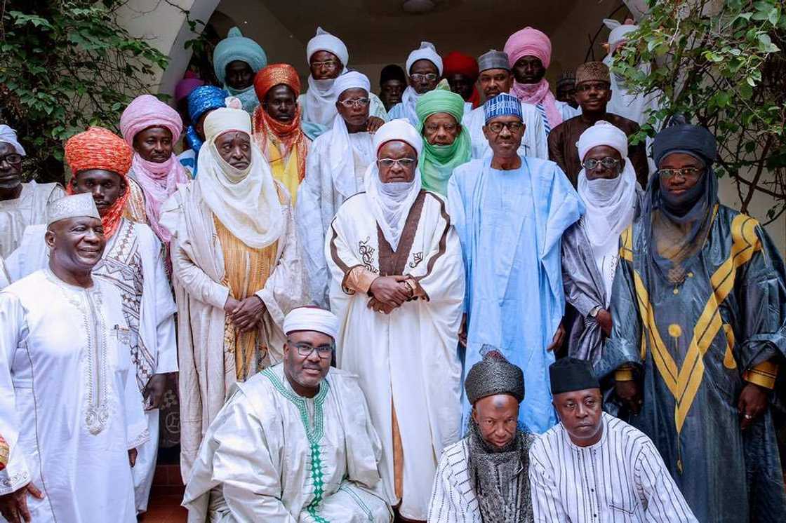 Tirkashi: Sarkin Katsina ya bai wa Ministoci sako su kaiwa shugaba Buhari Tirkashi: Sarkin Katsina ya bai wa Ministoci sako su kaiwa shugaba Buhari