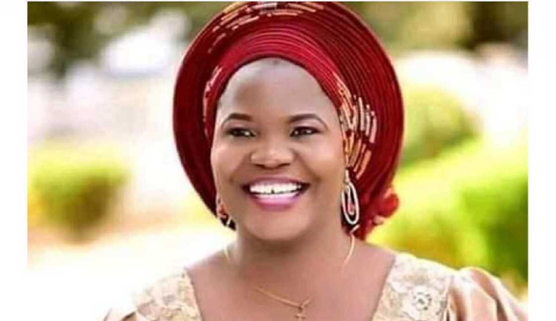 Har yanzu ni 'yar APC - 'Yar majalisar Ondo da aka kora Har yanzu ni 'yar APC - 'Yar majalisar Ondo da aka kora