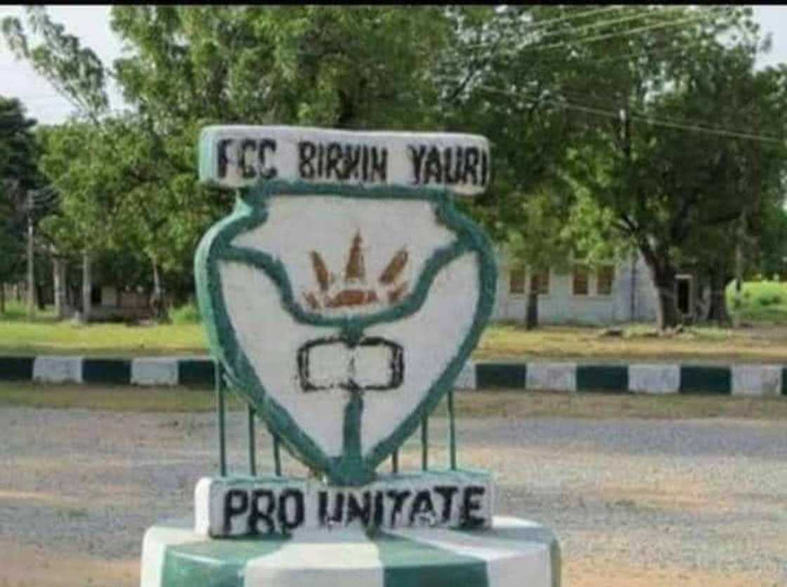 Bayan kwashe wata 7 a hannun ƴan ta'adda, ɗaliɓan FGC Kebbi sun shaƙi iskar ƴanci Bayan kwashe wata 7 a hannun ƴan ta'adda, ɗaliɓan FGC Kebbi sun shaƙi iskar ƴanci