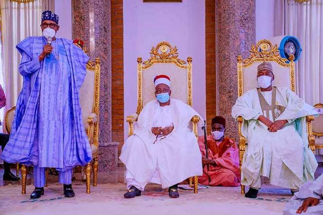 Buhari ya sha alwashin maida dukkan yan gudun hijira gidajensu Buhari ya sha alwashin maida dukkan yan gudun hijira gidajensu