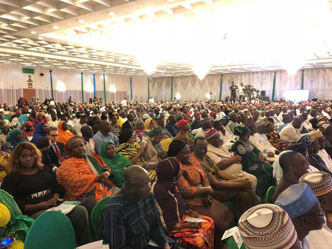 Cikin hotuna: An shiga filin daga, Buhari ya kaddamar yakin neman zaben 2019