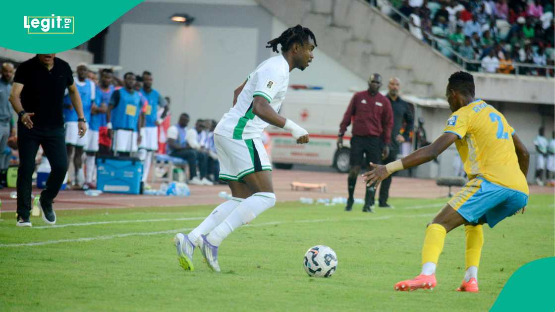Ademola Lookman, Claude Niyomugabo, Super Eagles, Nigeria, Godswill Akpabio International Stadium, Uyo, Rwanda. Ademola Lookman, Claude Niyomugabo, Super Eagles, Nigeria, Godswill Akpabio International Stadium, Uyo, Rwanda.