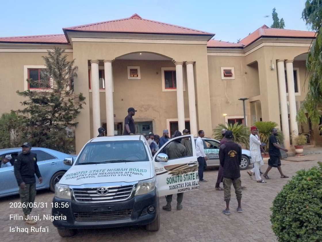 'Yan Hisbah yayin samame a Sokoto