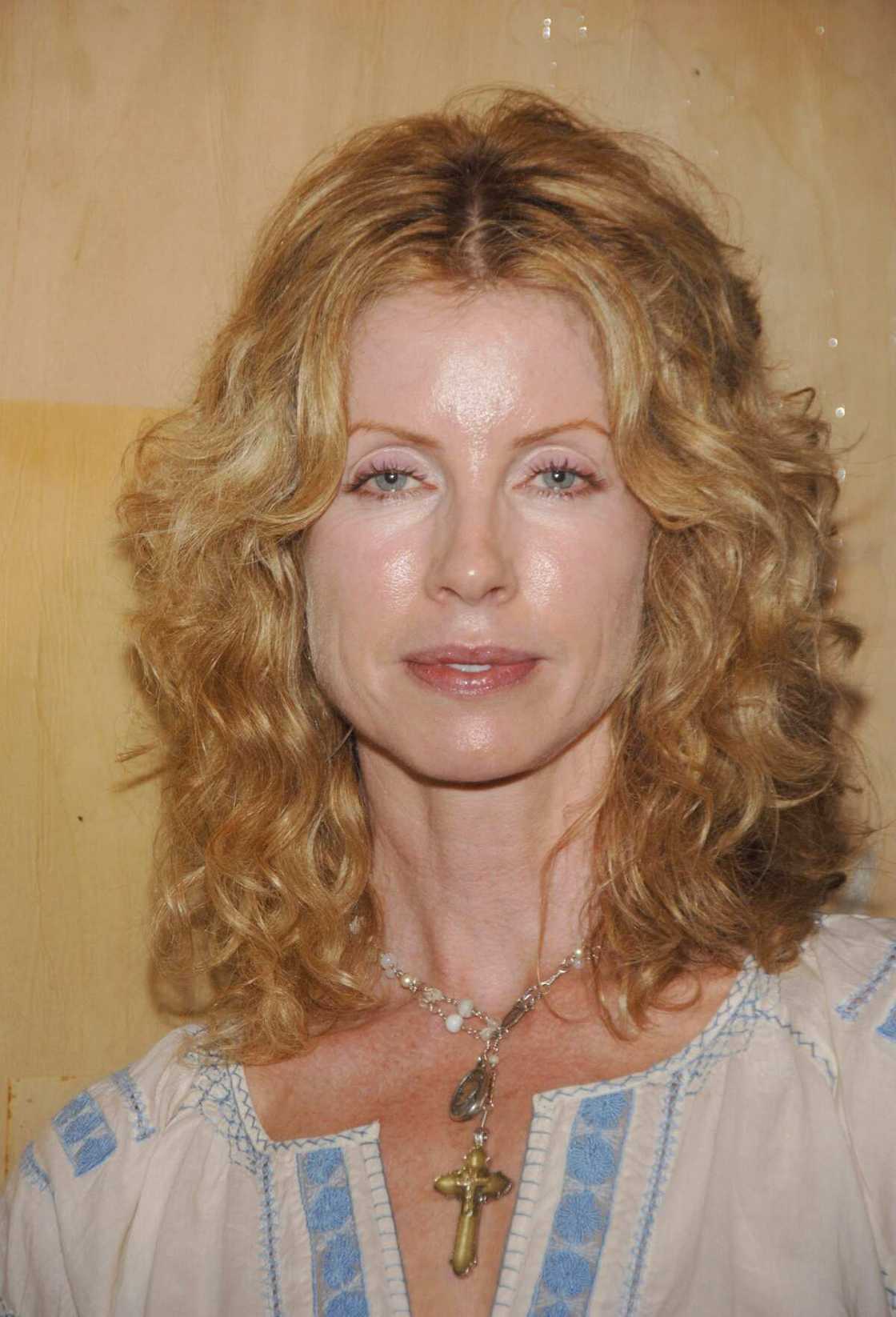 Julianne Phillips Julianne Phillips