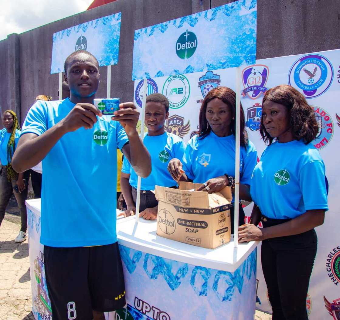 Dettol Cool Makes Waves at Football Turfs across Lagos with a special appearance by Taiwo Awoniyi Dettol Cool Makes Waves at Football Turfs across Lagos with a special appearance by Taiwo Awoniyi