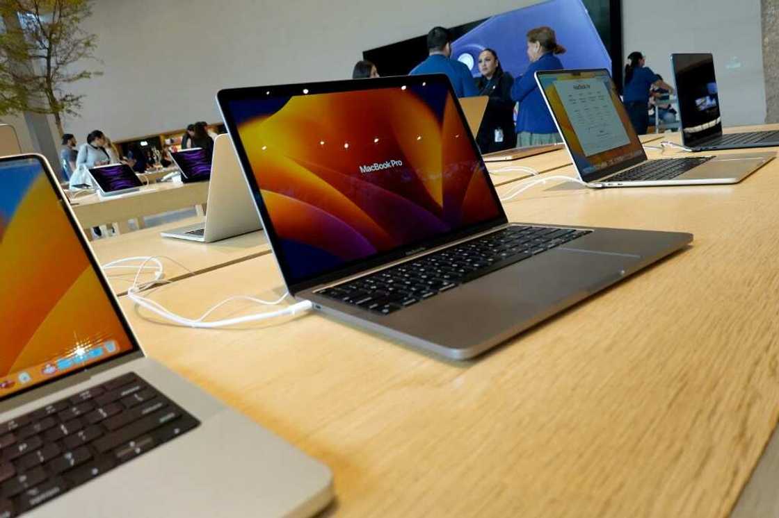 Apple computers on display at an Apple store in Miami, Florida on April 11, 2023 Apple computers on display at an Apple store in Miami, Florida on April 11, 2023