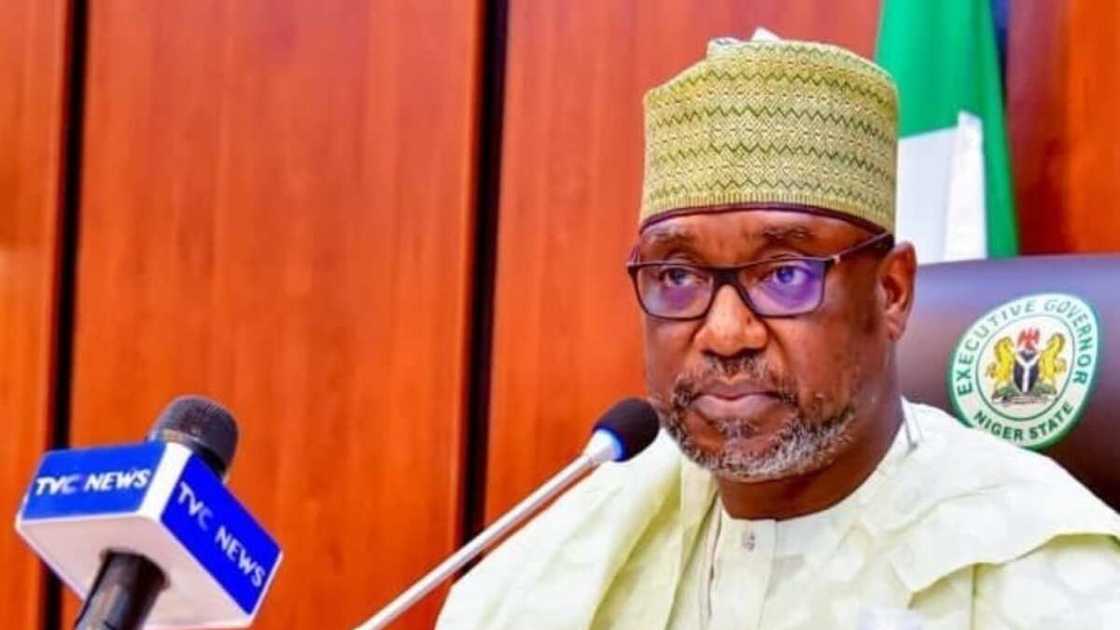 Niger Boat Accident: Man, Wives, Son Die Niger Boat Accident: Man, Wives, Son Die