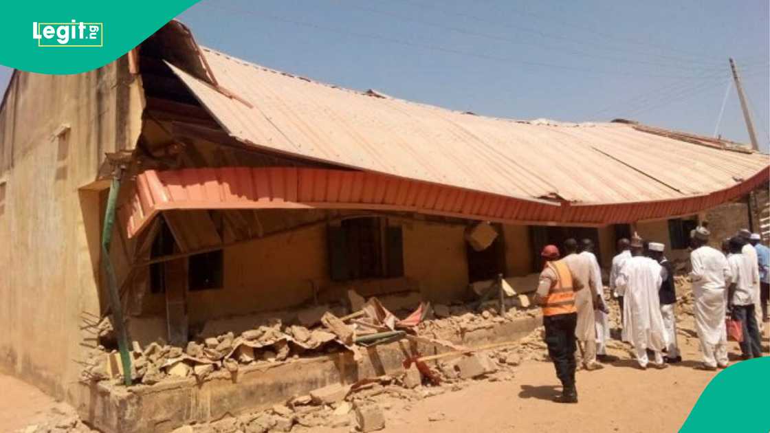 Gwamnatin Yobe ta magantu da gini ya rufta kan dalibai suna tsaka da karatu Gwamnatin Yobe ta magantu da gini ya rufta kan dalibai suna tsaka da karatu