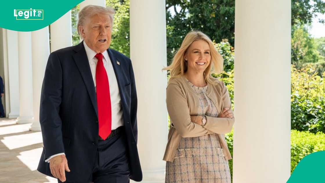 Karoline Leavitt za ta bar Fadar White House