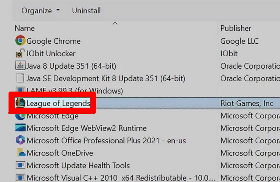 Uninstalling 'League of Legends' from the Programs.