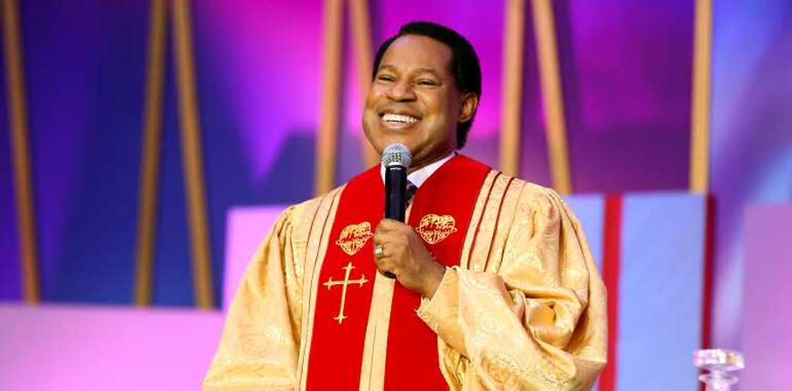 Pastor Chris Oyakhilome to host Obasanjo, Jonathan, others Pastor Chris Oyakhilome to host Obasanjo, Jonathan, others