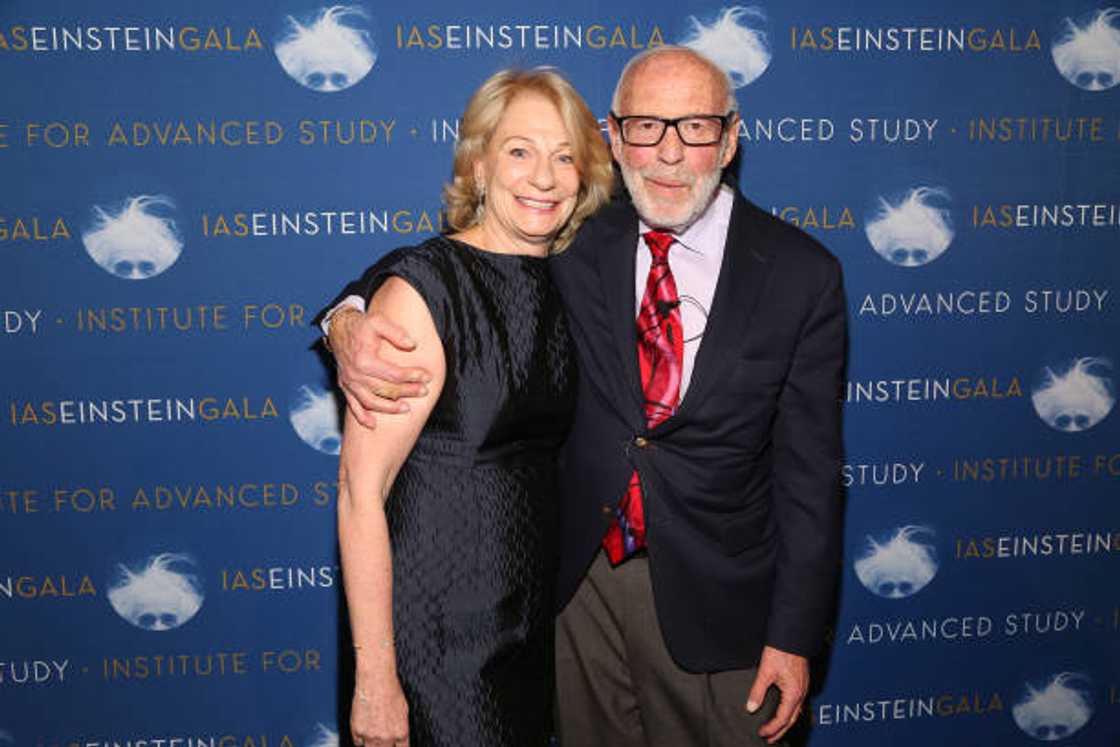 Marilyn Simons and Jim Simons posing for a photo at IAS Einstein Gala Marilyn Simons and Jim Simons posing for a photo at IAS Einstein Gala