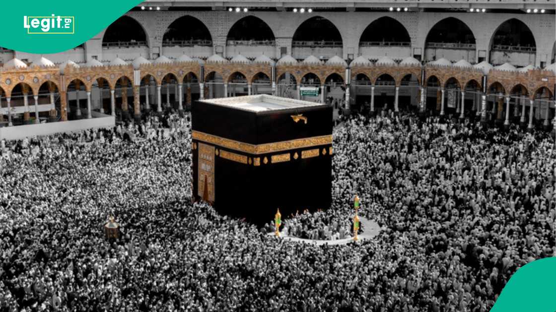 Hajiya Zainab, a Nigerian woman from Plateau state, makes headlines returning lost money to the owner during a pilgrimage to Makkah in Saudi Arabia. Hajiya Zainab, a Nigerian woman from Plateau state, makes headlines returning lost money to the owner during a pilgrimage to Makkah in Saudi Arabia.