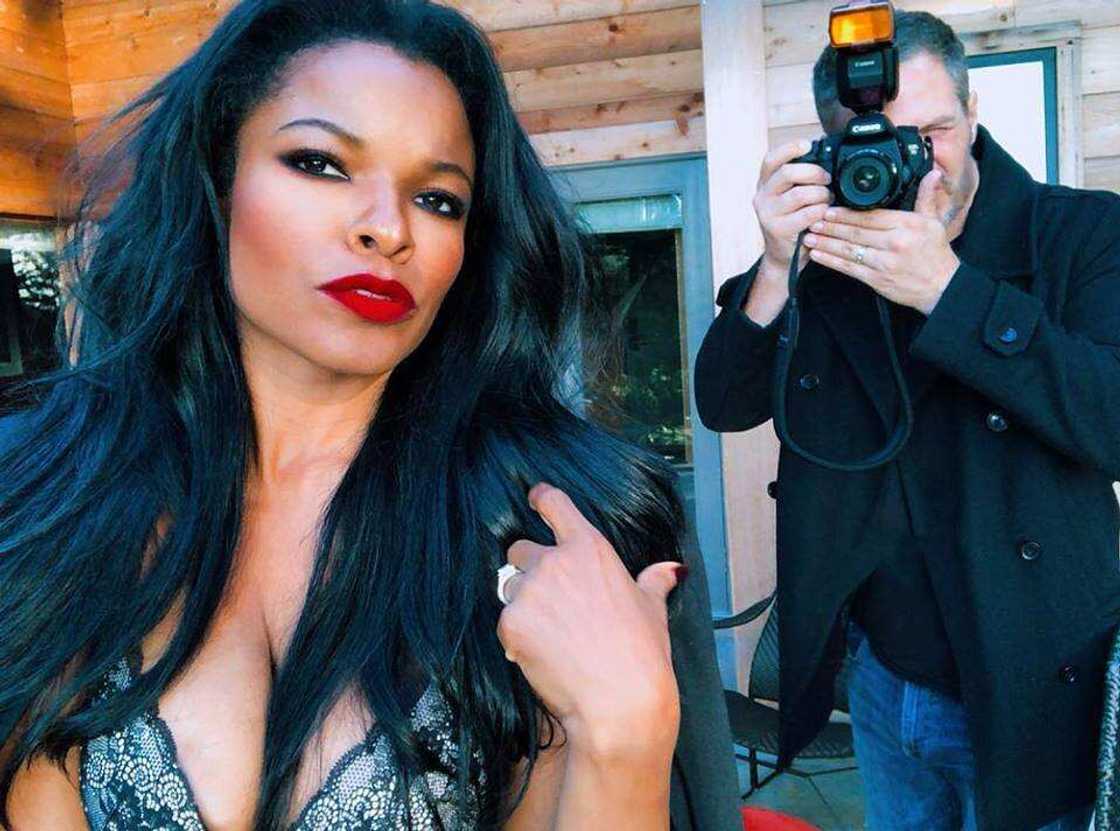 Keesha Sharp measurements