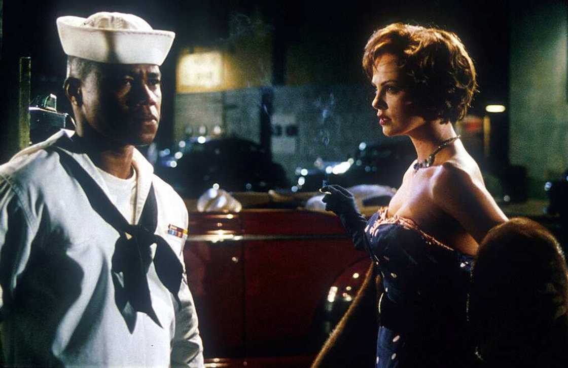 Biographie de Charlize Theron: filmographie, photos, couple Biographie de Charlize Theron: filmographie, photos, couple