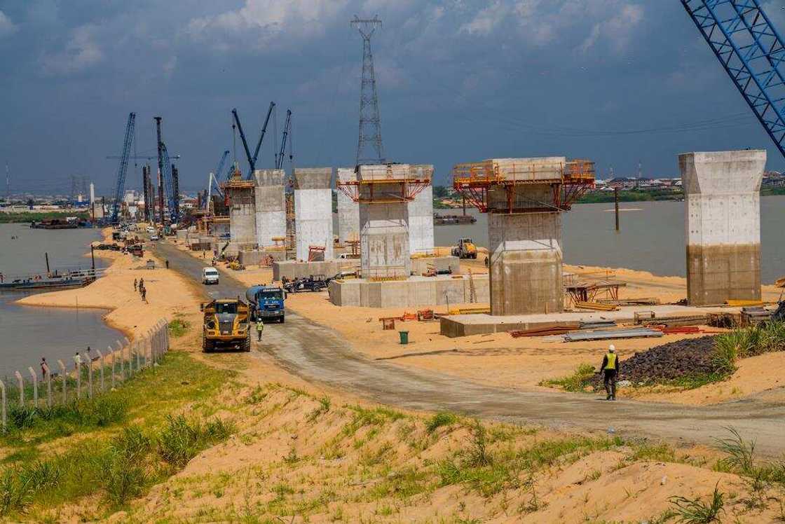 Aikin gadar Neja Aikin gadar Neja