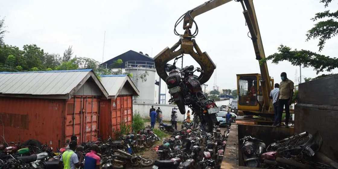 Za a murkushe babura a Legas Za a murkushe babura a Legas