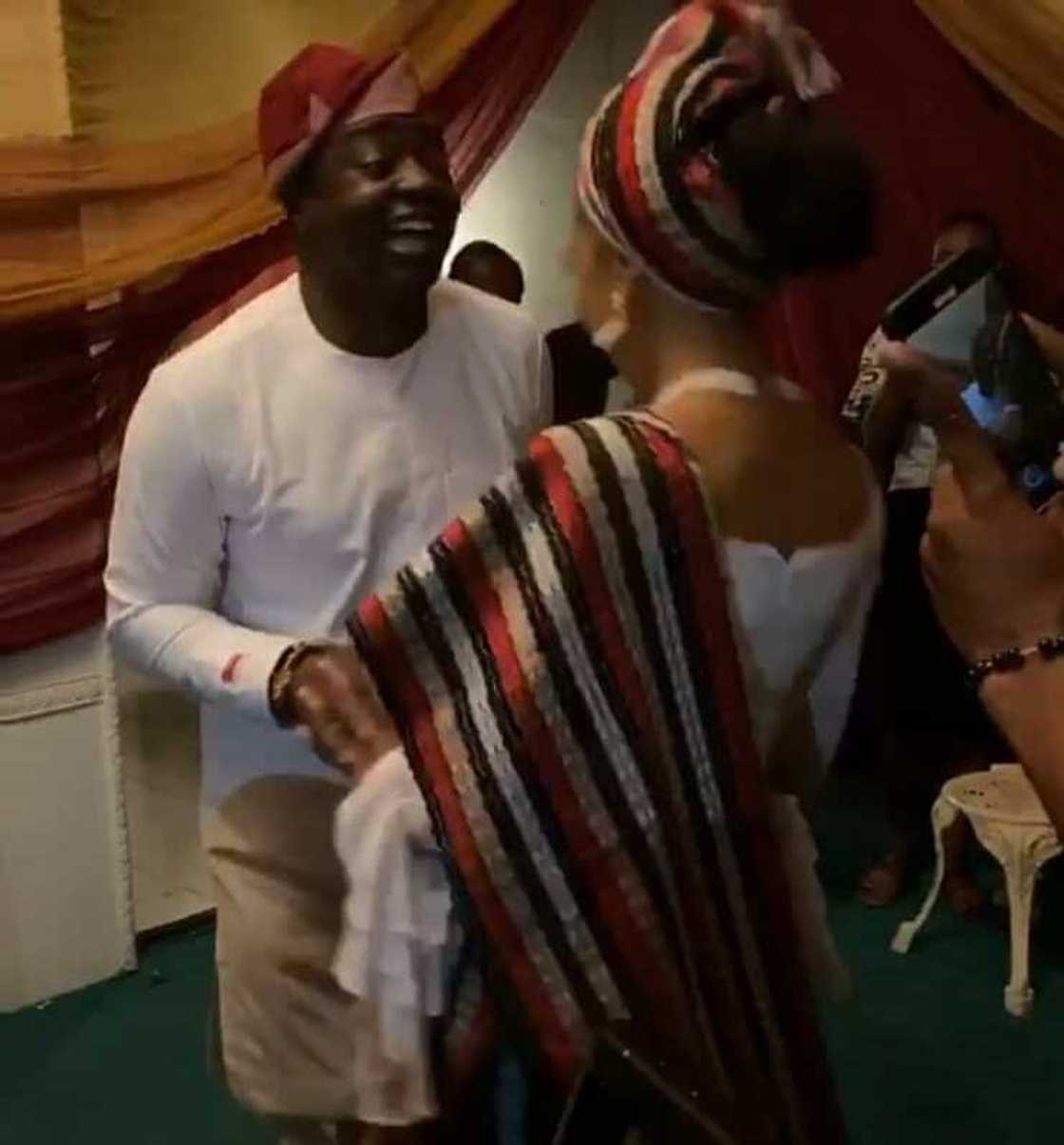 Hotunan kasaitacciyar liyafar da masarautar Ibira ta shiryawa Adama Indimi da angonta