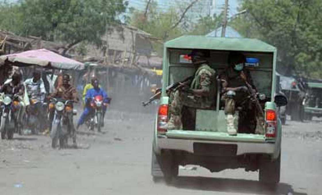 Sojin Najeriya sun ragargaji 'yan bindiga ta jiragen yaki da tudu a jihar Kaduna Sojin Najeriya sun ragargaji 'yan bindiga ta jiragen yaki da tudu a jihar Kaduna