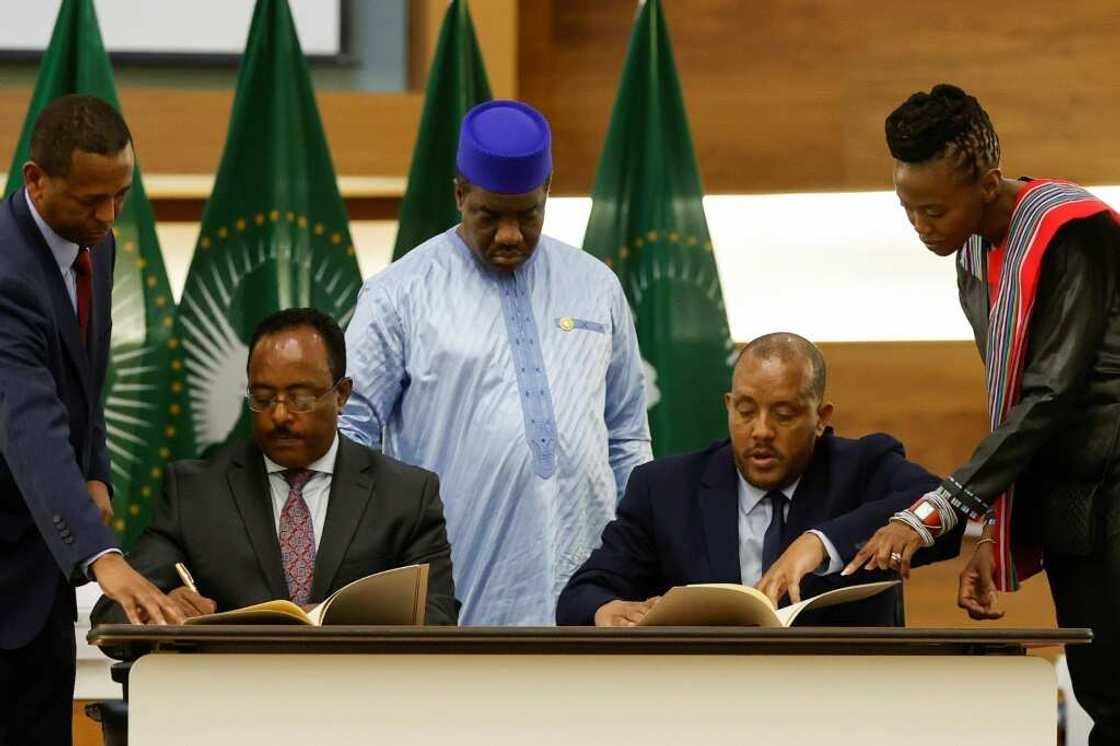The week-long talks marked the first formal dialogue for ending a war that has killed hundreds of thousands The week-long talks marked the first formal dialogue for ending a war that has killed hundreds of thousands