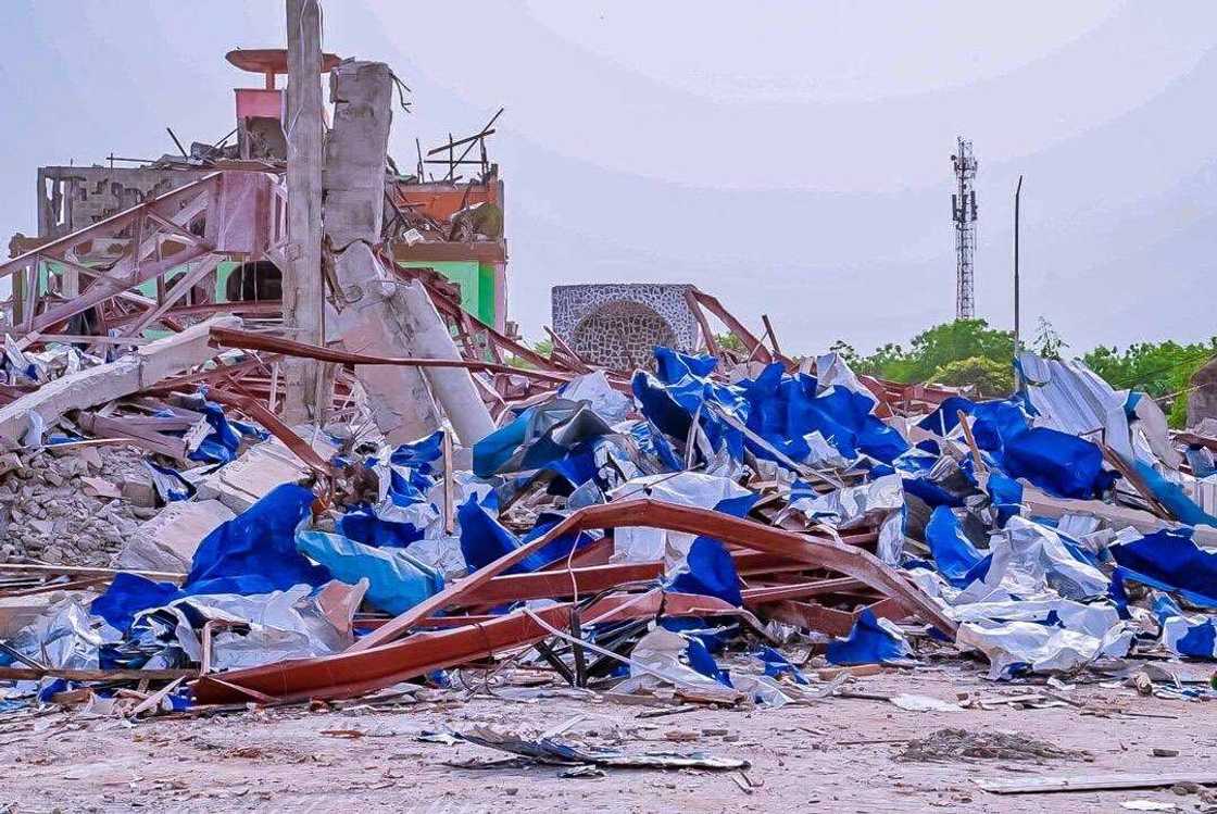 BREAKING: Chaos, Fear as Gas Explosion Rocks Famous Lagos Community BREAKING: Chaos, Fear as Gas Explosion Rocks Famous Lagos Community