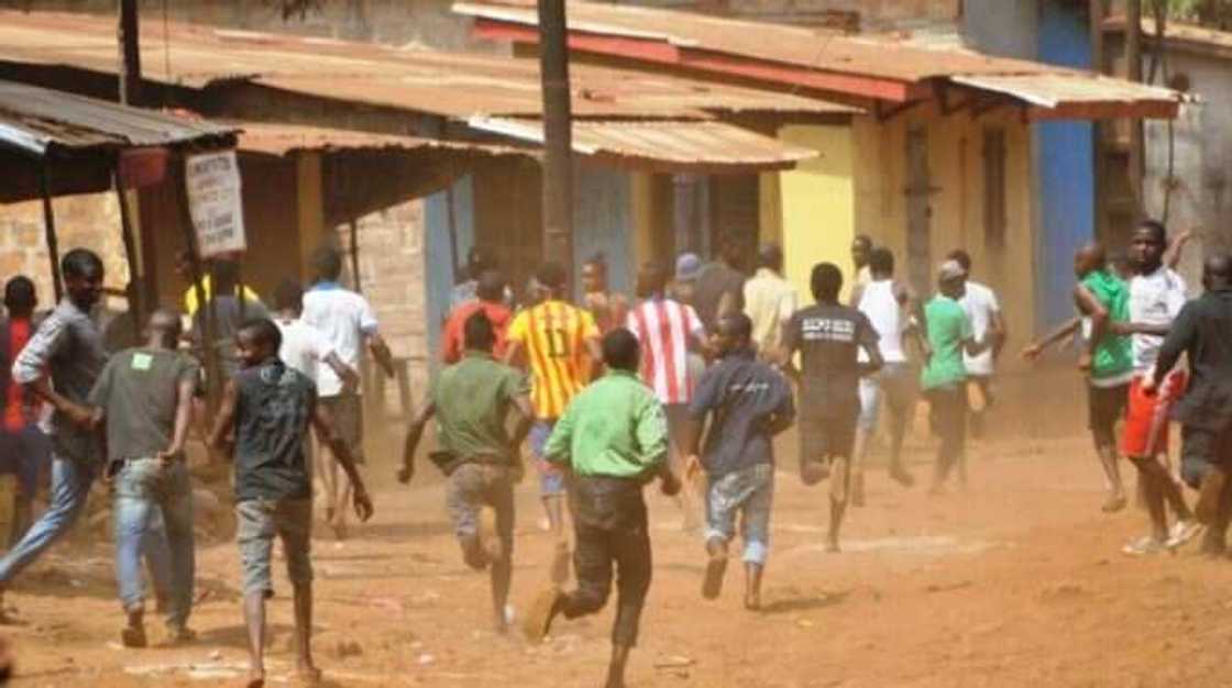 Yanzu yanzu: Yan bindiga sun sake kai sabon hari a Kaduna, sun kashe mutane da dama Yanzu yanzu: Yan bindiga sun sake kai sabon hari a Kaduna, sun kashe mutane da dama