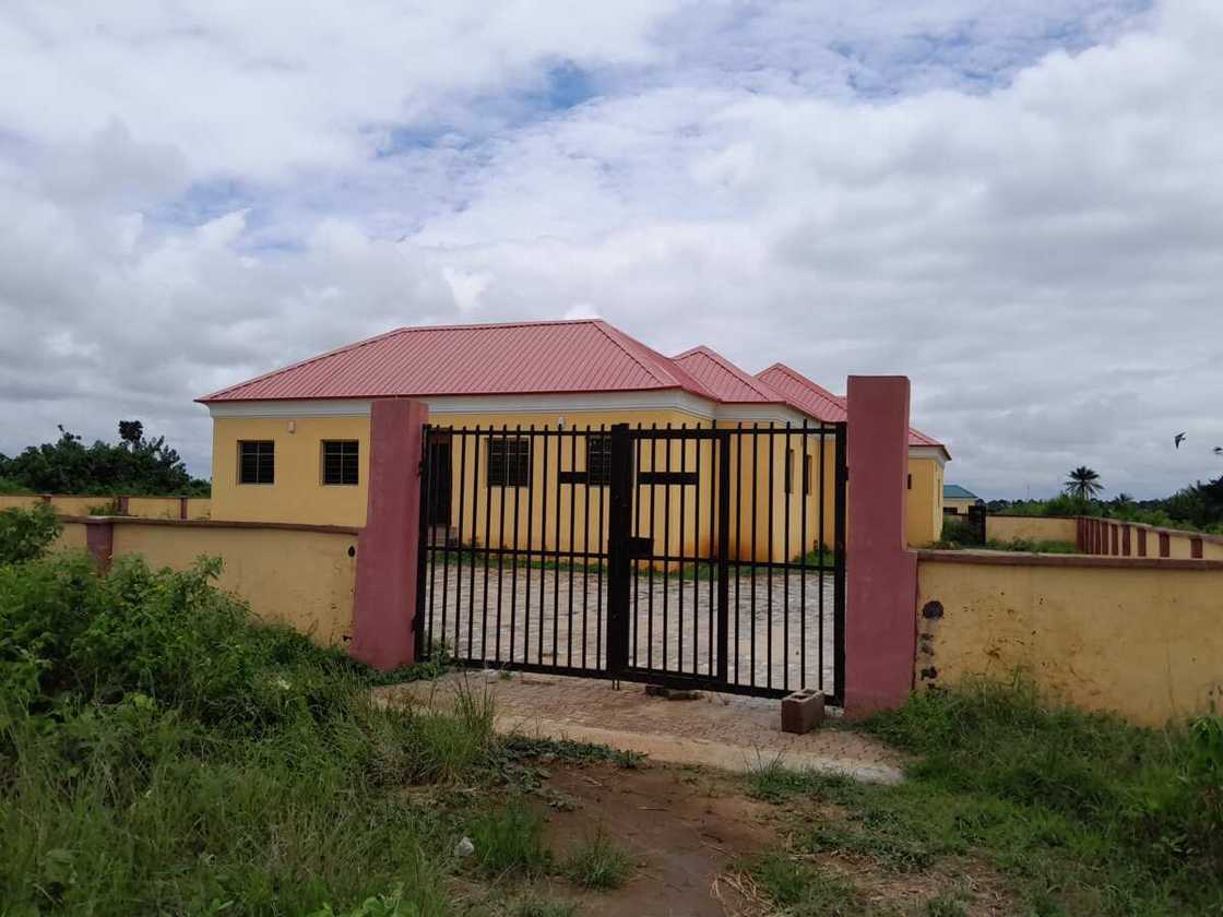 Inside Ogun LGA where residents lack access to healthcare as FG's N64m PHC lies fallow Inside Ogun LGA where residents lack access to healthcare as FG's N64m PHC lies fallow