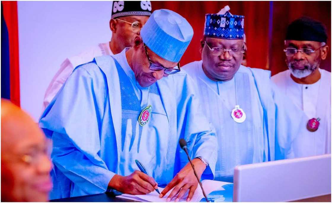 Nigerian senate, President Muhammadu Buhari, FG loan Nigerian senate, President Muhammadu Buhari, FG loan